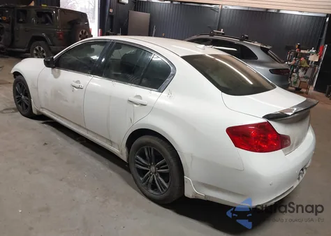 2013 Infiniti G37X из США, поврежденный, VIN JN1CV6AR1DM761622